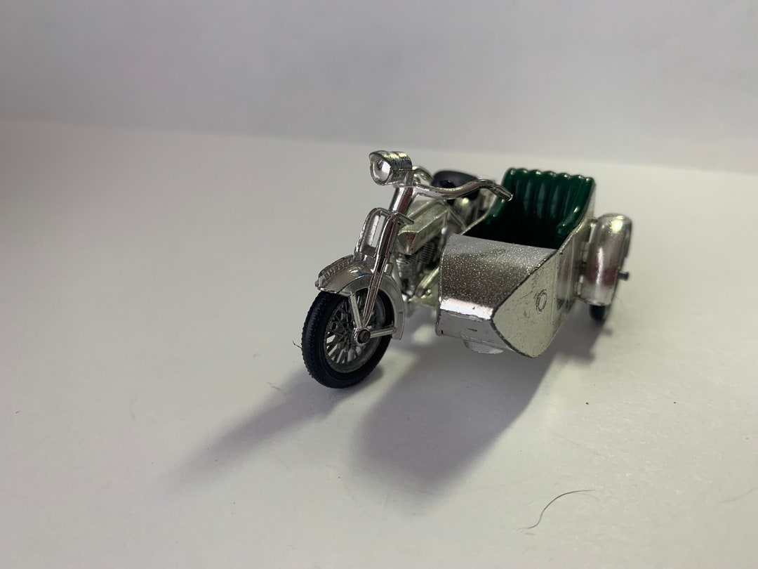 Miniature Lesney Yesteryear Y8 - Moto Side-car Sumbeam 1920 - Échelle 1/34 - Argentée