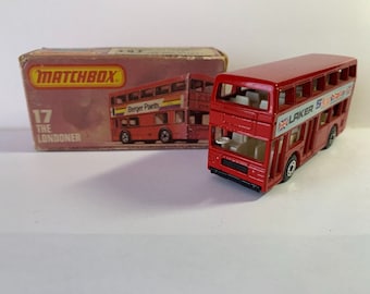 Matchbox Superfast 75 Seriennummer 17 The Londoner Bus MIB Bus mit Laker Sky Train auf der Seite