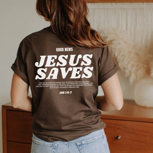 Estética Jesús salva camisa ropa cristiana marrón camisa cristiana para hombres Jesús ropa cristiana ropa de calle ropa bíblica verso camisa imagen 6