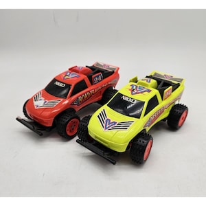 Vintage Lot Of 2 Nikko Desert Rider RC Radio Control Trucks ONLY UNTESTED