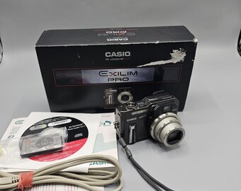 Casio EXILIM PRO EX-P700 - 7.0MP Digital Camera Parts Or Repair