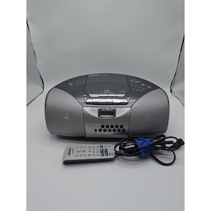 Radio CD Sony CFD-S500 con control remoto. Estéreo portátil Mega Xpand CD Works. Cinta rota.
