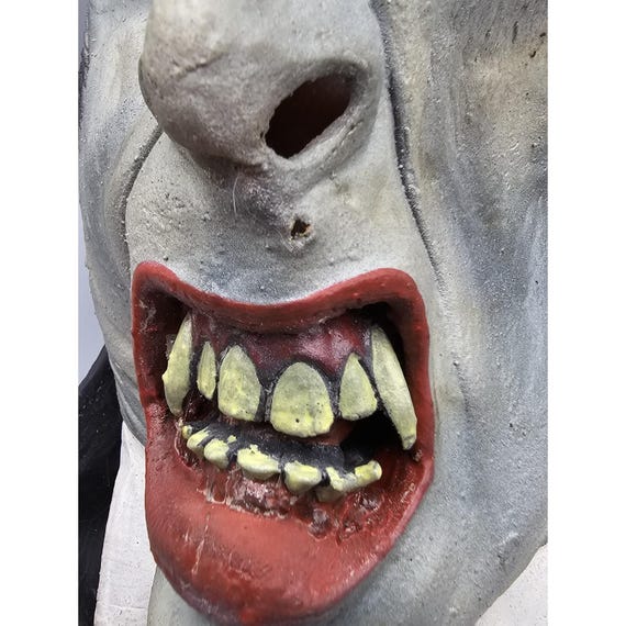 Vintage Illusive Concepts Dracula Vampire Mask Ha… - image 2