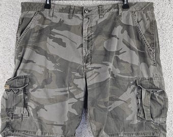 Pantalones cortos cargo Wrangler Vintage Camo de corte holgado estilo skater para hombre, talla 44
