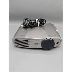 VTG Toshiba TLP380 - LCD-dataprojektor behöver ny lampa, reparation/delar. Rek. pris 3335