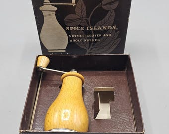 Vintage Dienes Nutmeg Grater Grinder Whole Nutmeg Spice Island W/Box