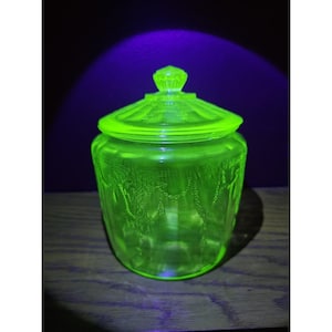 Hocking Cameo Ballerina Uranium Green Glass Cookie Jar Biscuit Canister W/ Lid 7
