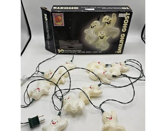 Vintage 90s Smiling Ghost Set of 10 String Hanging Lights Happy Cute Halloween