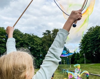 Outdoor Giant Bubble Toy Set for Kids – Wooden Wands and 5L Solution