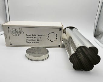 Vintage The Pampered Chef Flower Bread Tube #1550