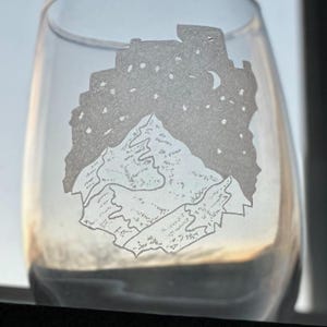 Copas de vino con el contorno del parque Adirondack grabado / Copas de vino Adirondack / Copas de vino ADK