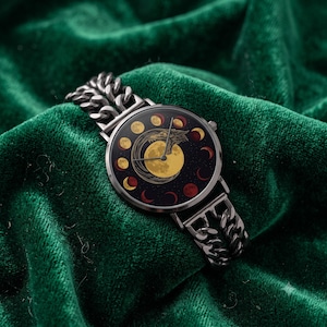 Wolf Moon Phases Watch Gothic Werewolf Watch Blood Moon Wristwatch Black Chain Bracelet Vârcolac Curse Jewelry Designed in Transylvania Gift