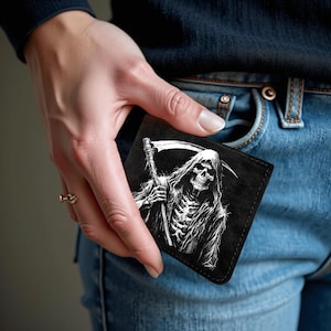 Dünne Brieftasche aus PU-Leder für Herren, Sensenmann-Design, zweiseitiger Druck, schlanke, alternative Stilbrieftasche für Männer, Geschenk für ihn, den täglichen Gebrauch, ein einzigartiges Geschenk