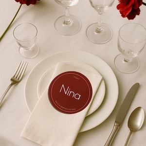 Tarjetas de lugar para bodas en color burdeos: etiquetas de nombre art déco editables, plantilla imprimible para tarjetas de nombre de invitados, tarjeta de mesa plana (descarga digital)