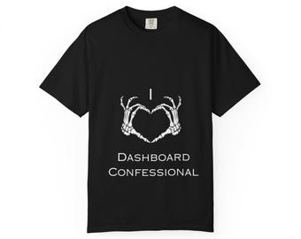 Skeleton Hands Herz Grafik T-Shirt | Ich liebe Dashboard Confessional Shirt | Emo Musik Fan Geschenk