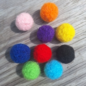 Felt ball cat toy for cats colorful balls for cats cat toy ball toy for kittens fun toy for senior cats adult cat toy rainbow fun cat toy