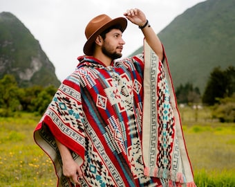 Poncho fait main en laine de bébé alpaga | Design bohème géométrique