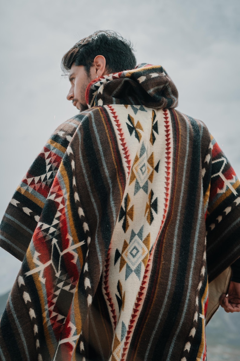Alpaca World | Alpackaponchos för män och kvinnor | Handgjorda med det bästa babyalpackaullmaterialet av ecuadorianska hantverkare bild 6