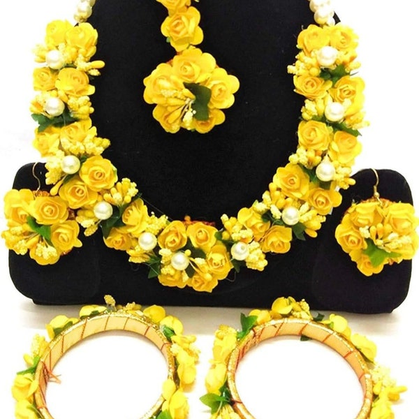 VIRASAAT'S Flower Jewellery Set