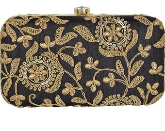 VIRASAAT'S Shovi Detailed Clutch Bag (Black)