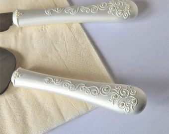 Personalised Engraved Pearl Handles Wedding Cake Knife & Serving Set