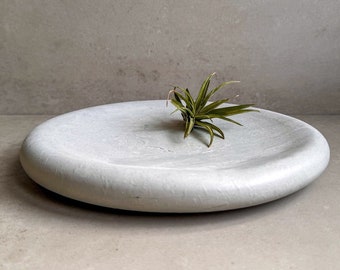 Wabi Sabi Tablett | Skulpturales Catchall, Japandi Wohndekor, Organisch geformtes Display, skulpturale Fotorequisite, minimalistisches Schmucktablett, Zen