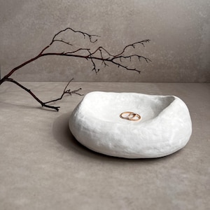 FLOWY Concrete Tray, Asymmetrical Bowl, Catch All Tray, Modern Jewelry Display, Chunky Dish, Trinket Tray, Bubble Dish, Curvy Concrete Decor