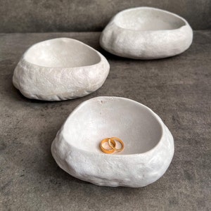 ROCK BOWL, Decorative Dish, Pebble Jewlery Display, Concrete River ...