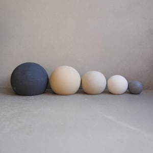 Pisapapeles de hormigón, esfera de cemento, impresión tipográfica, decoración de cemento, decoración minimalista, adorno de jardín, escultura de hormigón, decoración de estanterías, decoración moderna