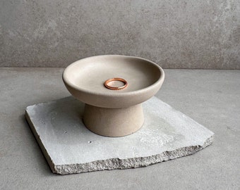 Concrete Ring Dish, Footed Trinket Tray, Small Platform Bowl, Modern Jewelry Display, Engagement Ring Holder, Minimalist Stone Pedestal Bowl
