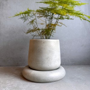 Concrete Planter with Saucer, Modern Plant Pot, Bubble Planter, Decorative Cement Pot, Minimalist Pot with Saucer, Nordic Pot, Chunky Pot image 1