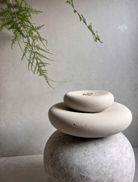 PEBBLE TRAYS, Oblong Dish, Chunky Jewlery Display, Decorative Concrete Tray, Cement Trinket Tray, Japandi Decor, Minimalist Nesting Trays