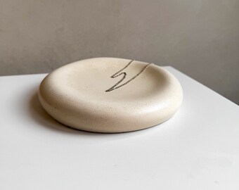 Pebble Concrete Tray, Organic Cement Tray, Nightstand Catch All, Jewelry Display, Chunky Japandi Decor, Trinket Tray, Ring Dish, Chubby Dish