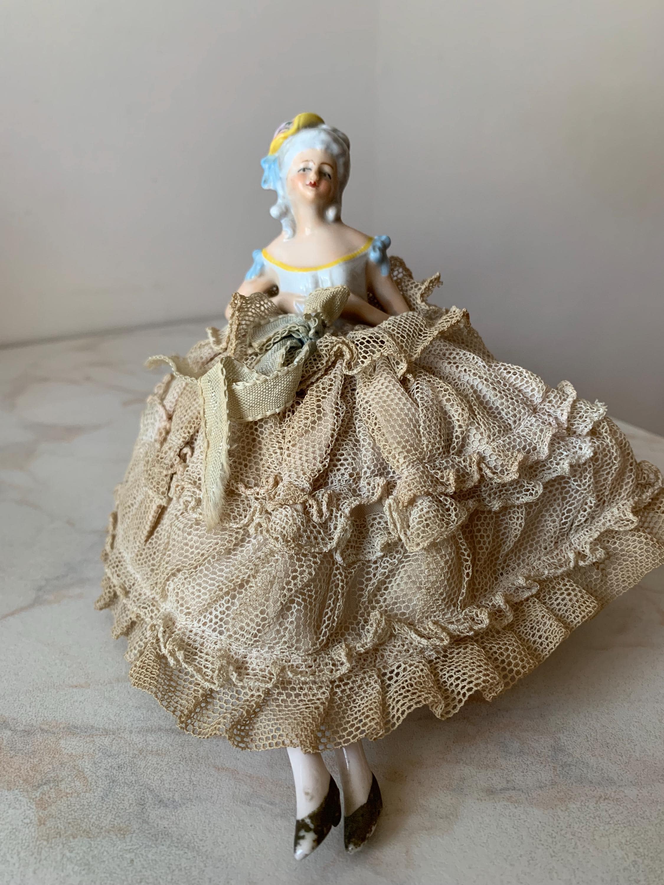 Lot de deux poupées traditionnelles mexicaines en laine