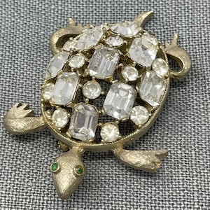 Vintage Lisner Turtle Pin: Gold Tone Rhinestone Brooch