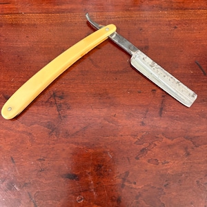 Webster Brothers Straight Razor: Manganese Steel Blade, Bone Bakelite Handle