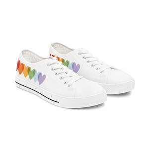 Tênis femininos Rainbow Heart, tênis cano baixo LGBTQ Pride, calçados Gay Pride Rainbow, tênis Colorful Heart, tênis Love Is Love