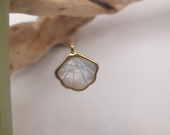 18k gold plated cute pendant with natural shell  white mother of pearl,  birthday gift anniversary gift,