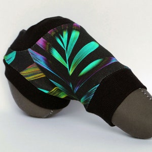 Opgenaaide piksok, zwart kleurrijk bladpatroon knevelcadeau, zomercollectie