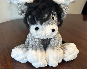 Handmade Finger Knit Highland Cow Plush: Chunky Stuffed Animal