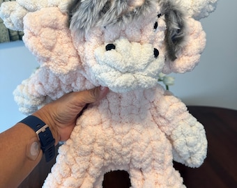 Handmade Finger Knit Highland Cow Plush: Chunky Stuffed Animal