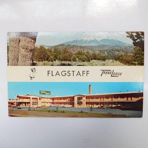 FLAGSTAFF AZ TravelLodge Motel Banner Split View Classic Cars Vintage Postcard