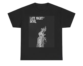 Späte Nacht mit dem Teufel Unisex aus schwerer Baumwolle T-Shirt
