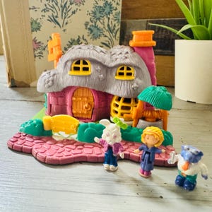 Vintage 1990&#39;s Rabbit House Polly Pocket House Animal Wonderland | 1994 Bluebird Polly Pocket Bianca&#39;s Burrow Retro Polly Pocket Complete