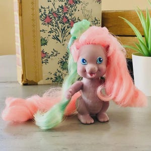 Vintage 1980&#39;s Lady Lovely Locks Merrycurl Baby Dragon | 80&#39;s Lady Lovely Locks Purple Pet Dragon Retro 80&#39;s Lady Lovely Locks Pixietails