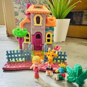 Vintage 1990&#39;s Giraffe House Animal Wonderland | 1994 Bluebird Polly Pocket Big G&#39;s Treetops | Retro 90s Polly Pocket Giraffe House