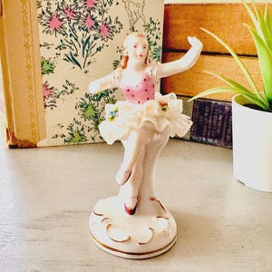 Vintage 1940&#39;s Ballerina Figurine | Vintage Ceramic Lace Ballet Dancer Figurine | Antique Occupied Japan Made Ballet Dancer Figurine