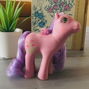 Vintage 1980&#39;s My Little Pony Lily Flutter Pony | G1 1980s My Little Pony | 1980s Original My Little Pony Flutter Lily