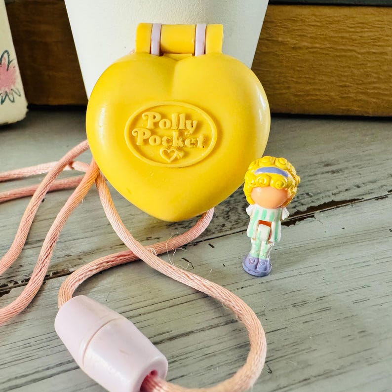 Vintage 1990's Polly Pocket Polly in Her Bedroom Locket Necklace | 1991 ...