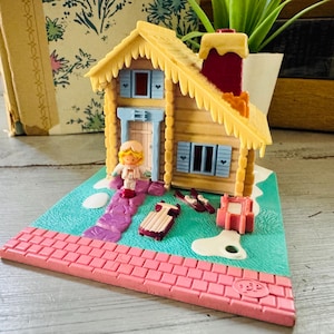 Vintage 1990&#39;s Polly Pocket Ski Chalet Pollyville | 1993 Bluebird Polly Pocket Pollyville Polly&#39;s Ski Lodge Polly Pocket Polly Ski Chalet